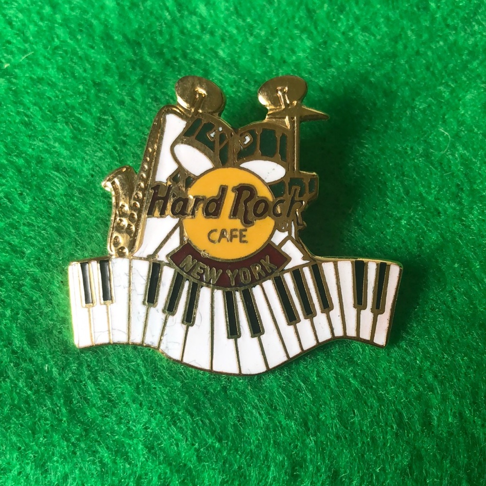 Hard Rock Cafe New York Souvenir Lapel Pin